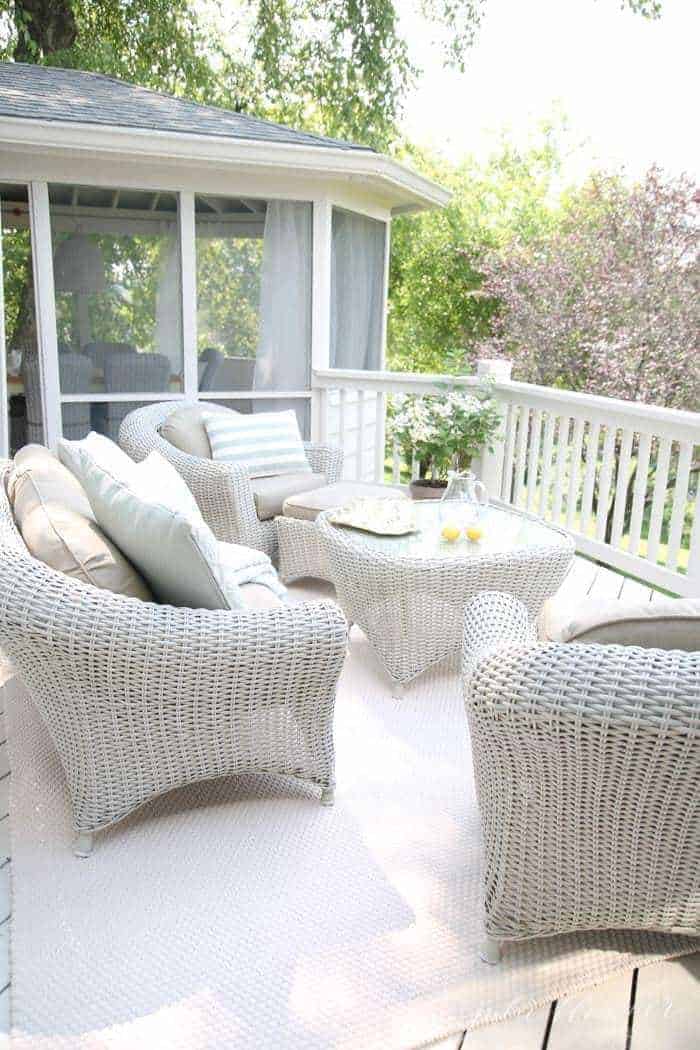 Screened In Porch Ideas to Add Charm and Function to your Space