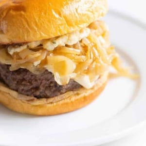 cropped-gourmet-burger.jpg