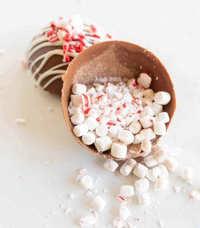 cropped-peppermint-hot-chocolate-bomb-recipe.jpg
