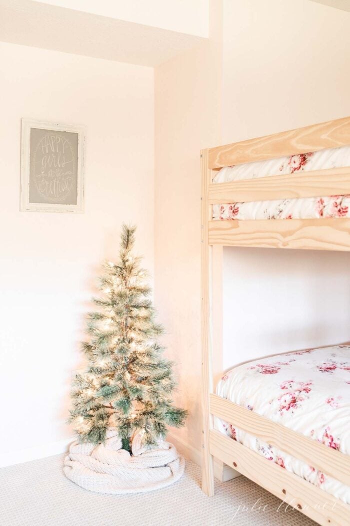 Scandinavian Christmas Styling Trends –