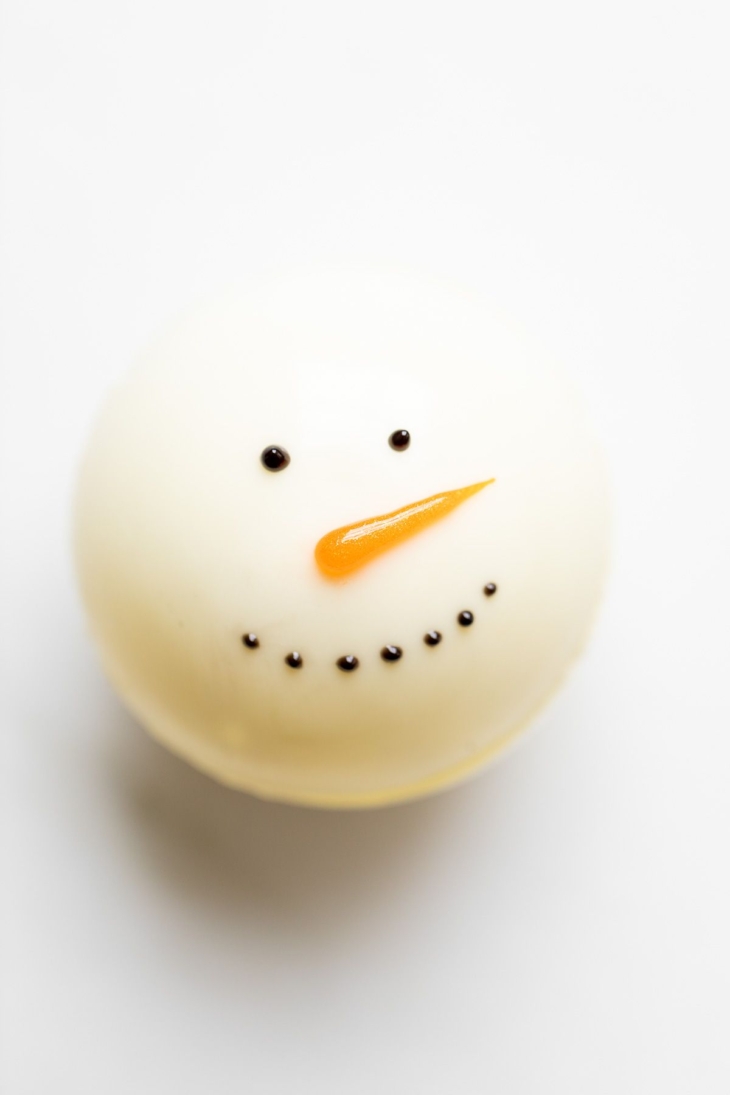 Melting Snowman Hot Chocolate Bombs | Julie Blanner