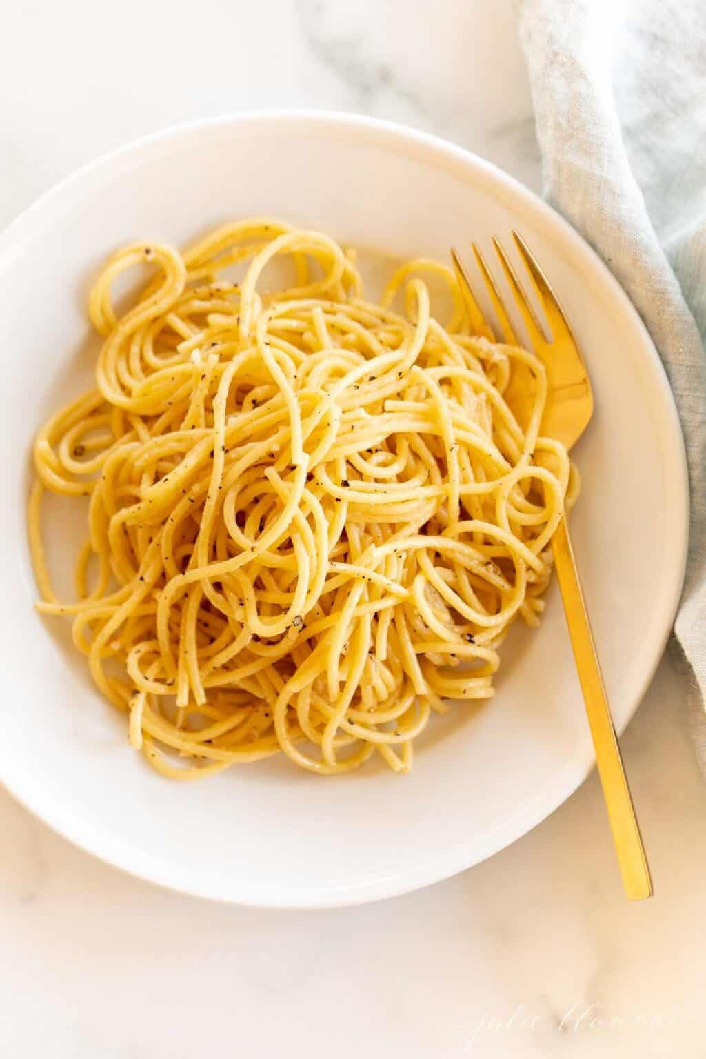 Easy 15 Minute Cacio e Pepe Pasta Recipe Julie Blanner