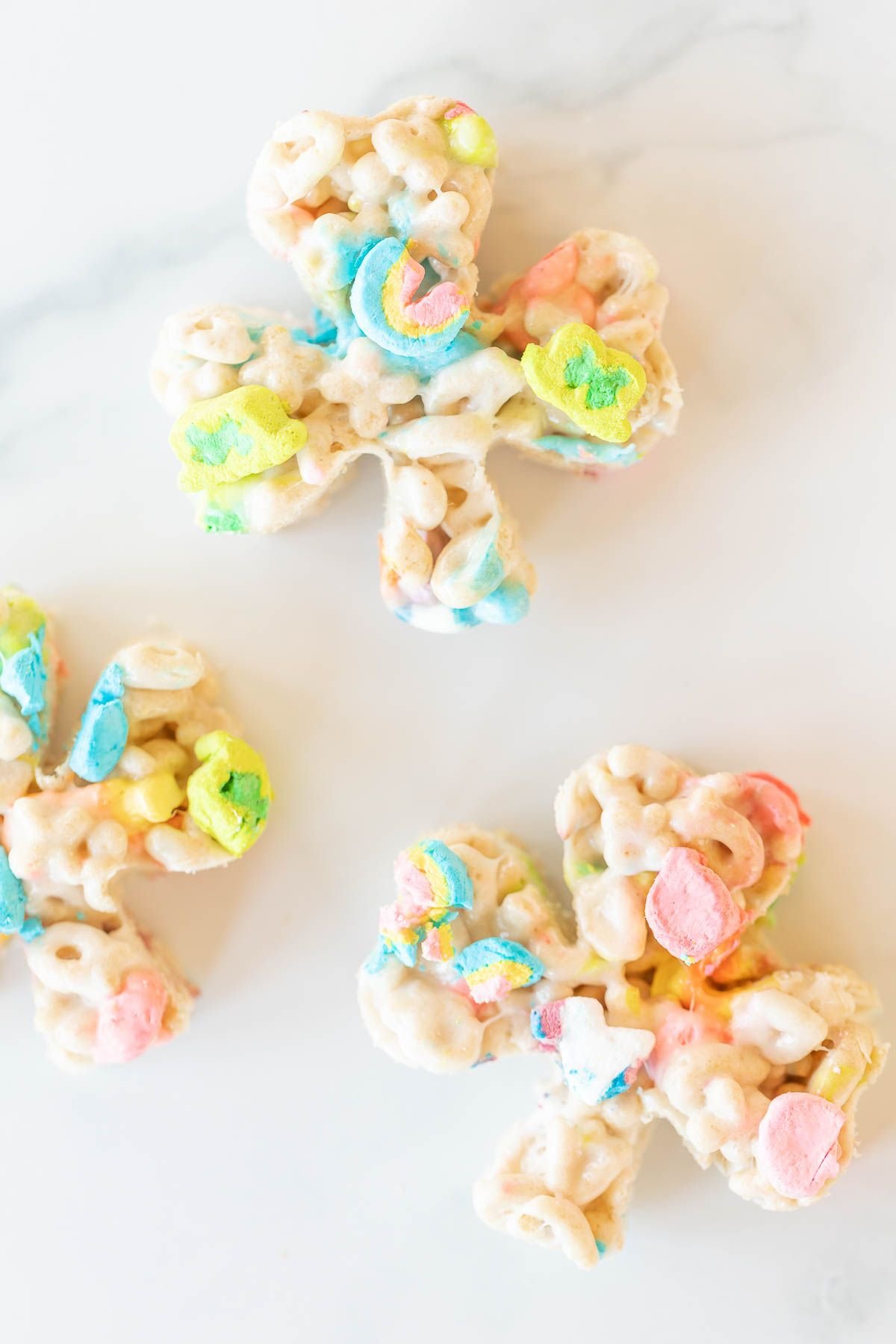 Lucky Charms Treat S'mores