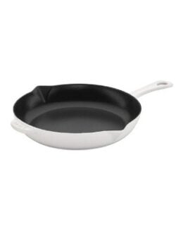 white fry pan