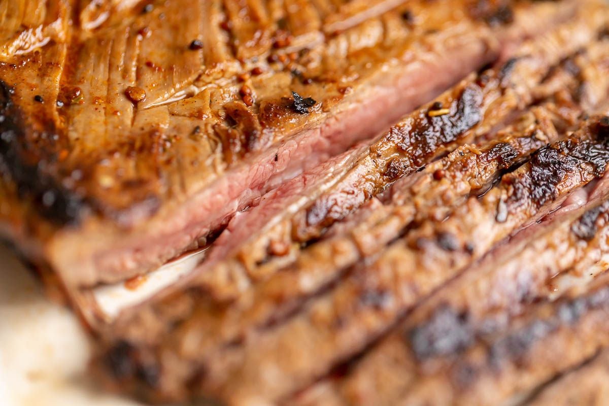 Close up of sliced carne asada steak