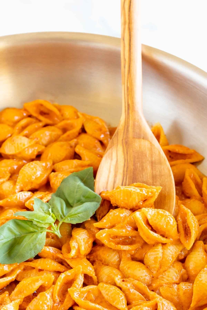 Gigi Hadid Pasta Julie Blanner