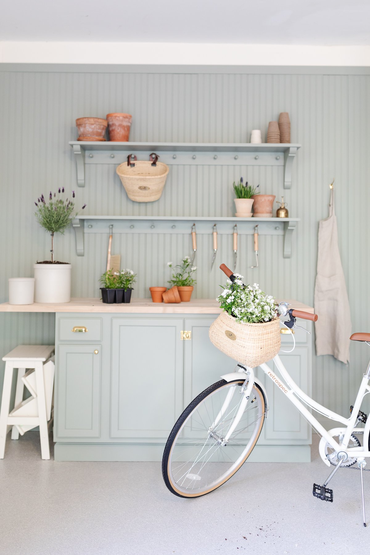 12 Best Paint Colors For Sage Green Kitchen Cabinets