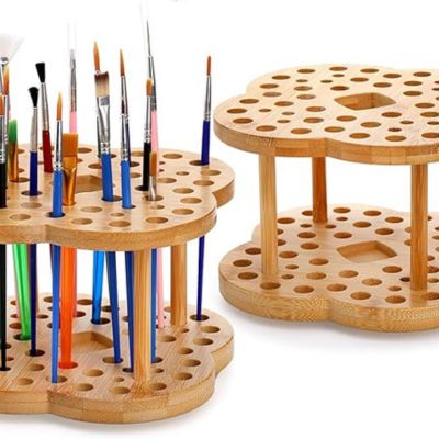 Wooden brush holders with multiple holes are perfect for organizing crafts, keeping your paintbrushes and art tools neatly arranged and easily accessible.